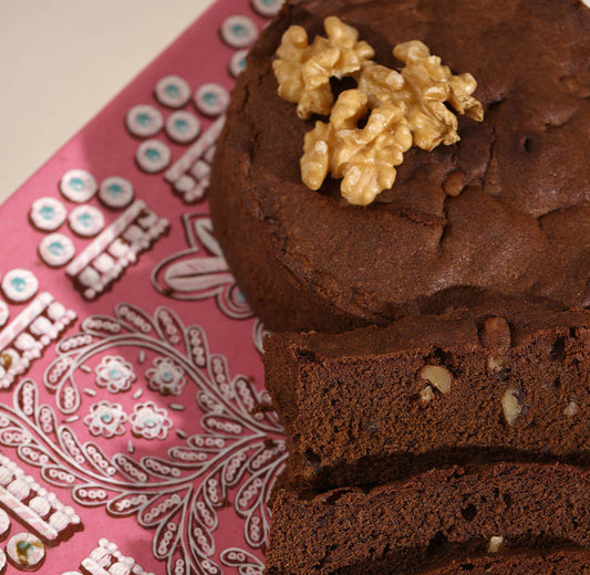 Chocolate Walnut Cake (Egg)